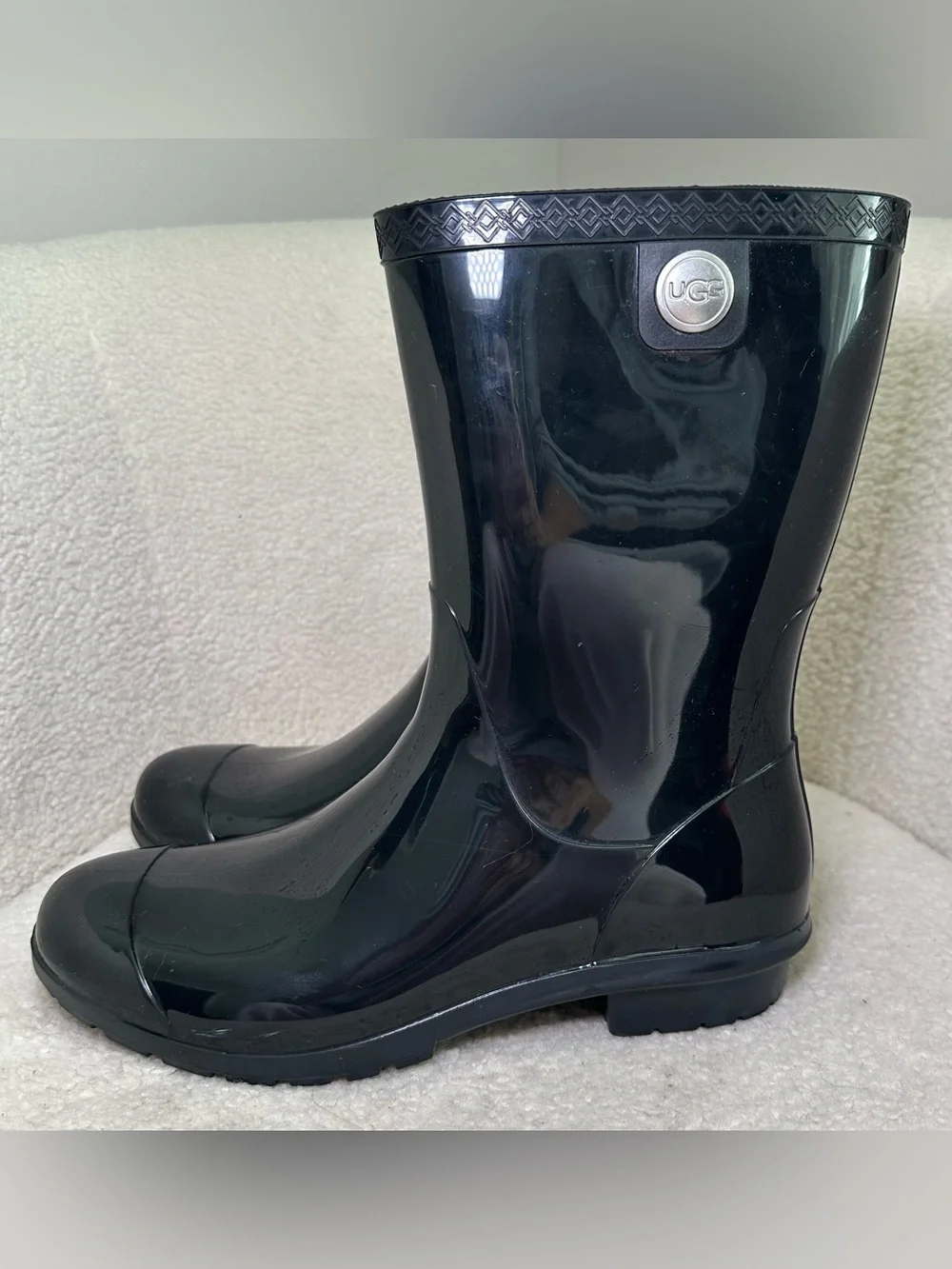 UGG Sienna Black Gloss Waterproof Rain Boots Sheepskin Insole Preppy Equestrian